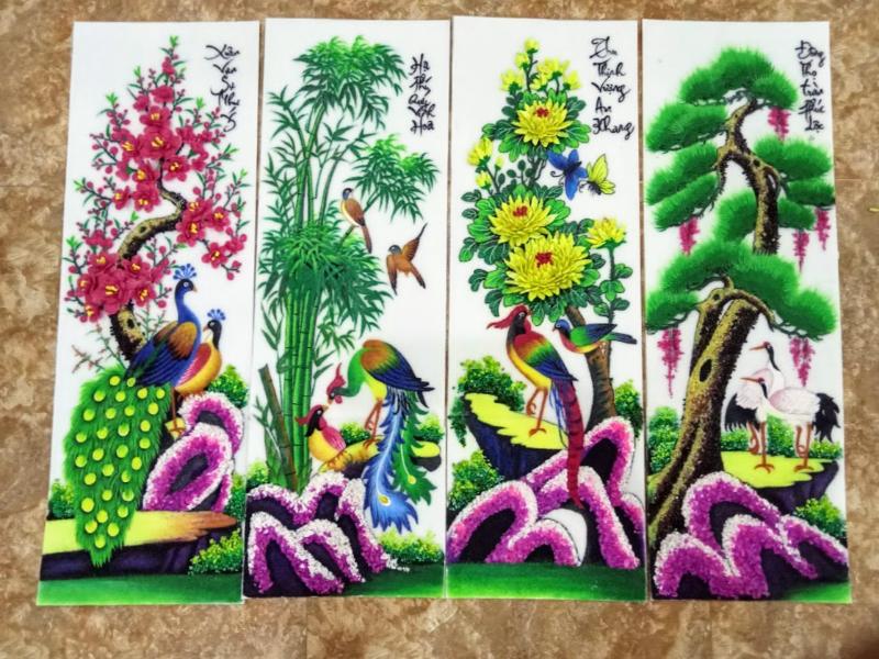 Bộ “Đào – Trúc – Cúc – Tùng” là một tổ hợp mang nhiều ý nghĩa biểu tượng về tứ quý – bốn mùa và đức hạnh của con người quân tử