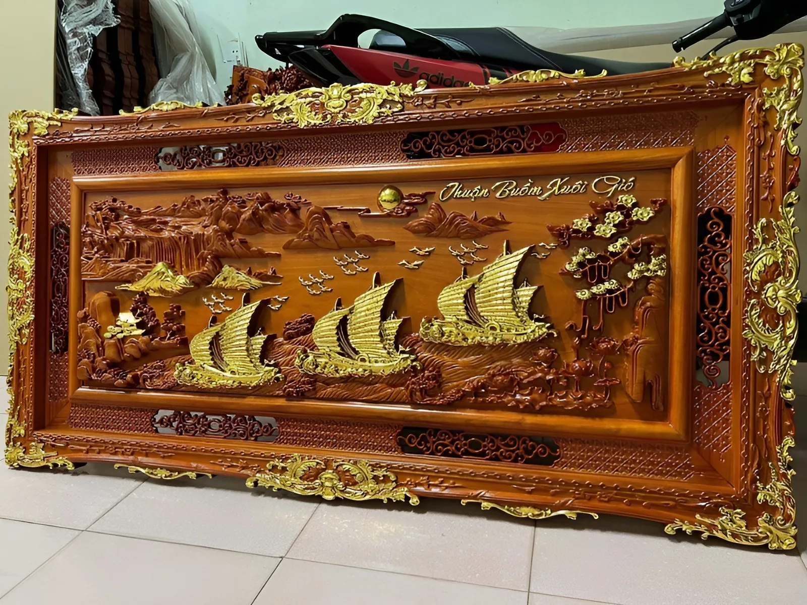 Tranh gỗ treo tướng Banner