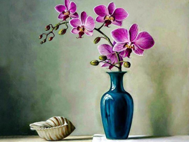 Bức tranh lan hồ điệp tím trên nền vàng rất phù hợp để treo ở phòng khách, phòng làm việc hoặc các không gian sang trọng, thể hiện gu thẩm mỹ tinh tế và đem lại cảm giác đẳng cấp cho ngôi nhà.
