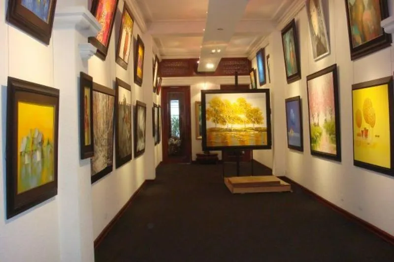 Triển lãm Apricot Gallery