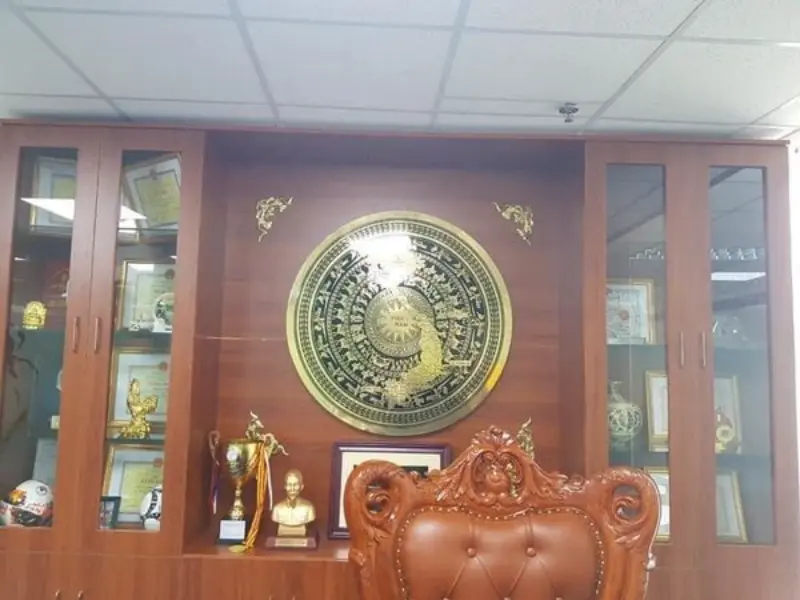 Treo tranh trống đồng phòng làm việc tăng uy tín hỗ trợ thành công và thịnh vượng