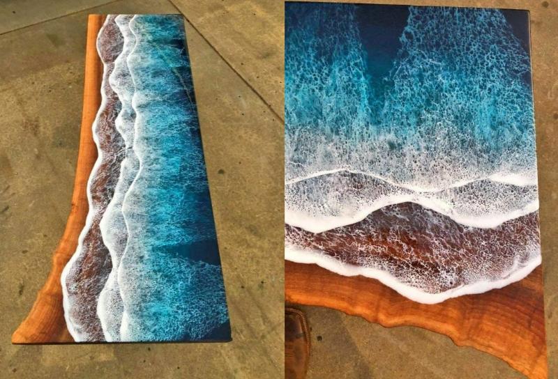 Tranh Epoxy sóng biển kết hợp gỗ tự nhiên tái hiện hình ảnh sóng biển vỗ vào bờ cát