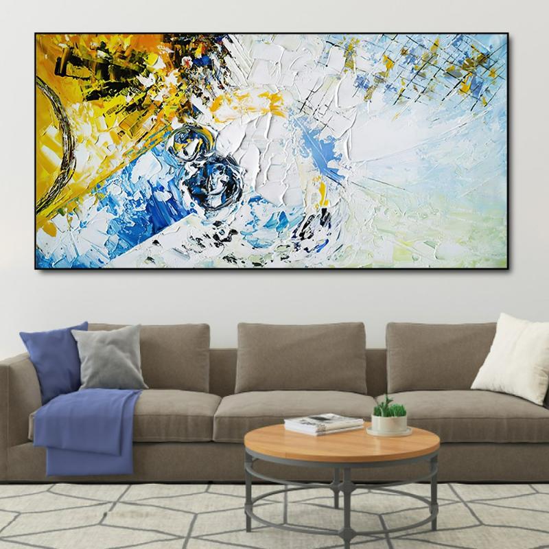 Tranh trừu tượng hiện đại với các mảng màu vàng, trắng, xanh dương