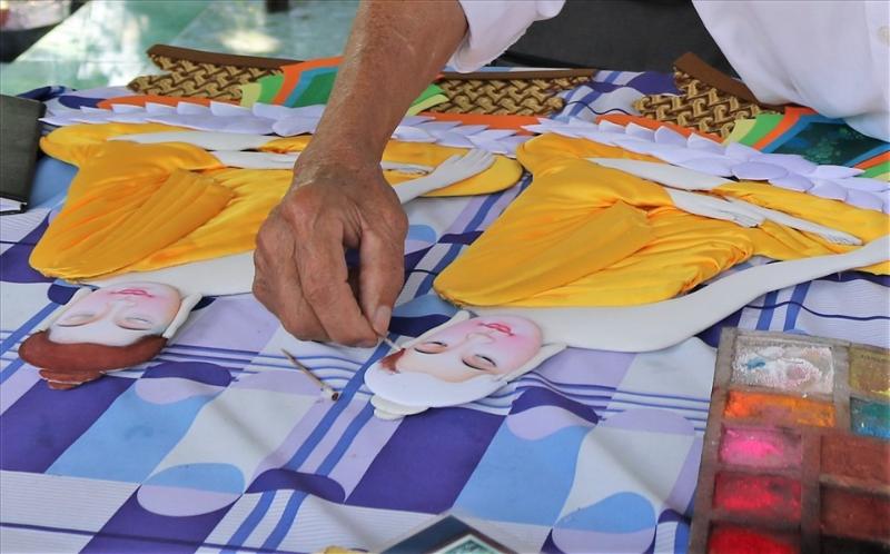 Tranh Gói vải