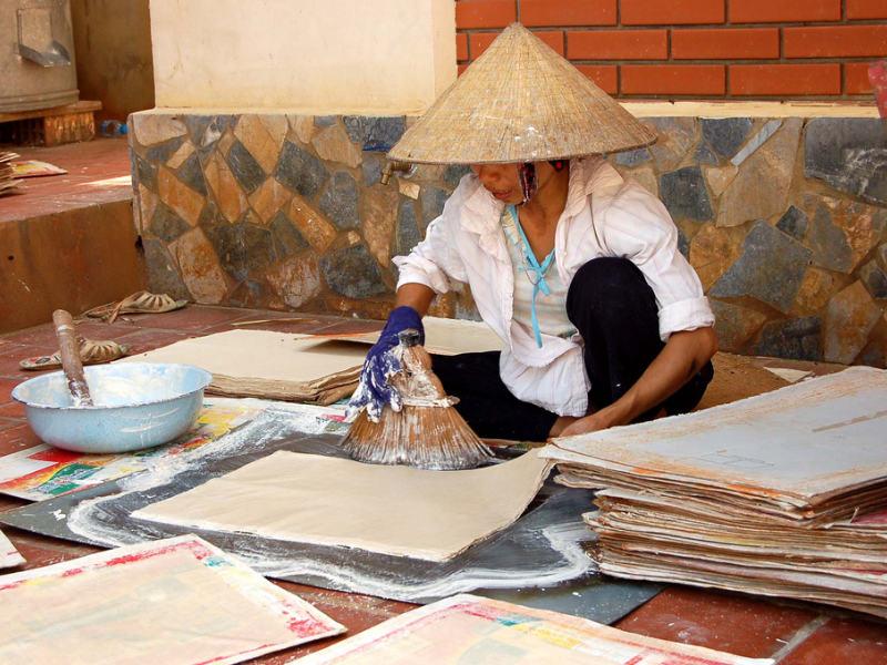 Phủ điệp lên giấy dó