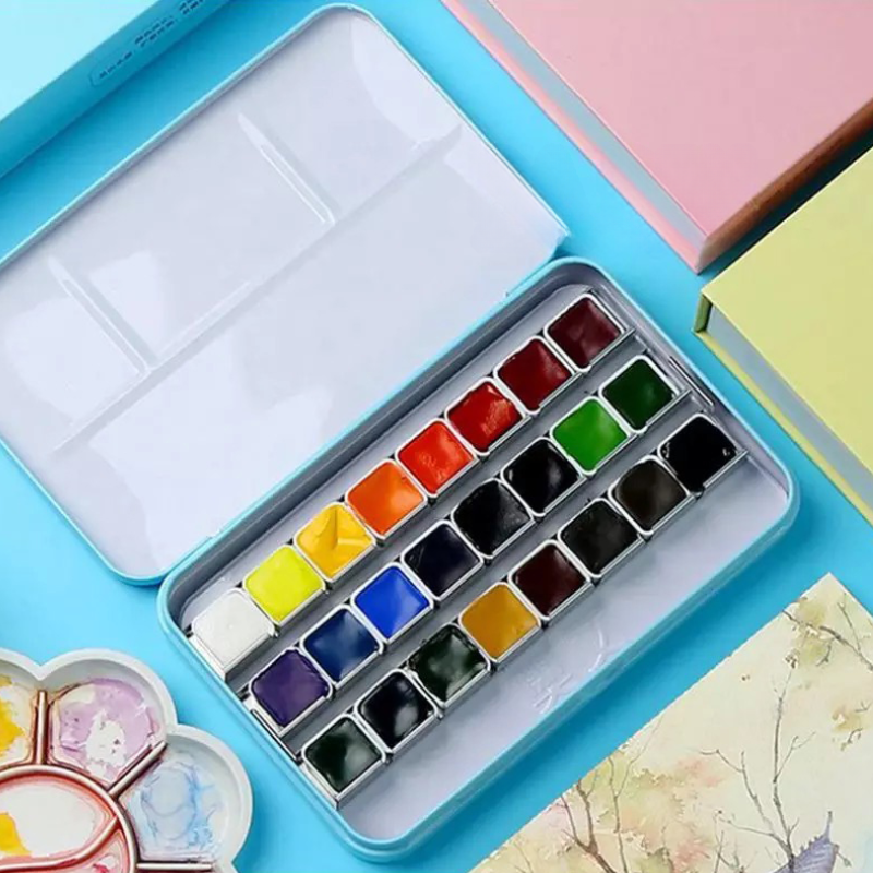 Màu nước Owin có nhiều tông màu cơ bản phù hợp với kỹ năng pha màu, loang màu