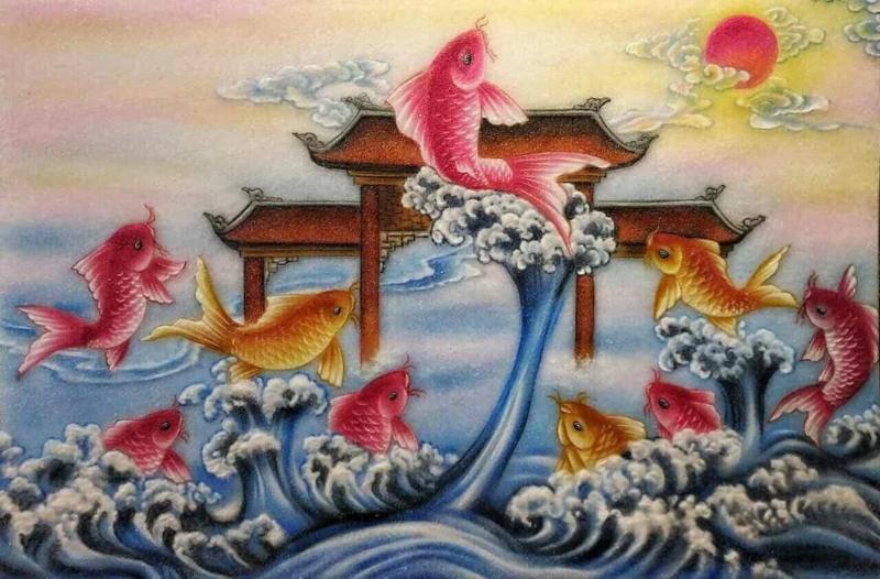 Tranh Cá Chép Vượt Vũ Môn hợp tuổi Ất Mão 1975 vì vừa tương sinh bản mệnh, vừa mang lại công danh rạng rỡ, tài lộc sung túc và tinh thần kiên cường vượt khó cho gia chủ.