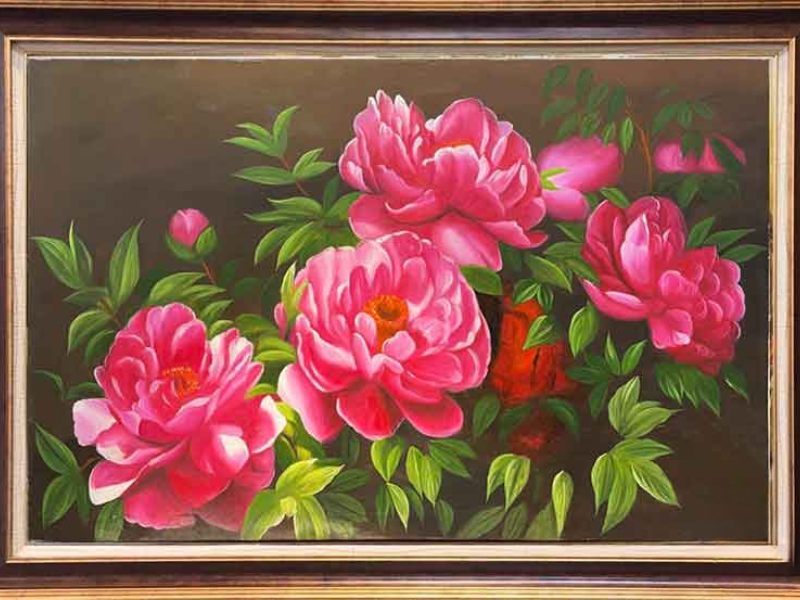 Tranh Hoa Mẫu Đơn hợp tuổi Ất Mão 1975 vì vừa hỗ trợ bản mệnh Thủy, vừa mang đến phú quý, tình duyên viên mãn, địa vị xã hội và cuộc sống thịnh vượng cho gia chủ.