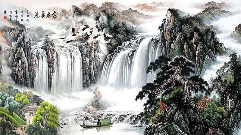 Bức tranh sơn thủy với những ngọn núi mờ sương và dòng thác đổ, làm nổi bật sự yên bình