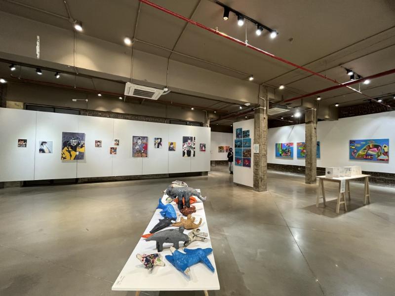 Triển lãm Trạm Chạm