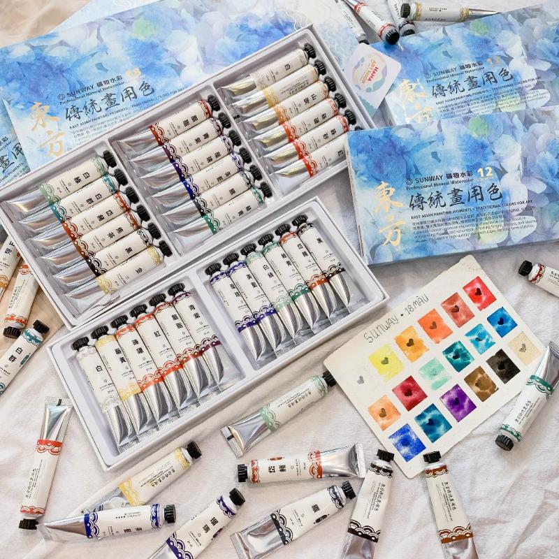 Màu nước Sunway dễ tan trong nước, có thiết kế dạng set trượt khá bắt mắt