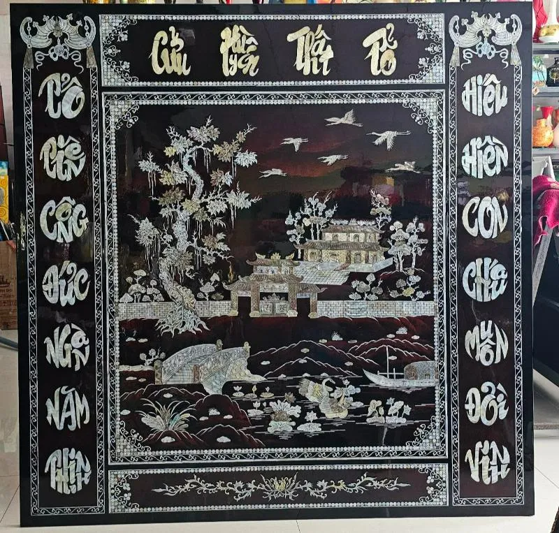 Tranh thờ Cửu Huyền Thất Tổ bằng sơn mài tạo độ bóng đẹp, sang trọng