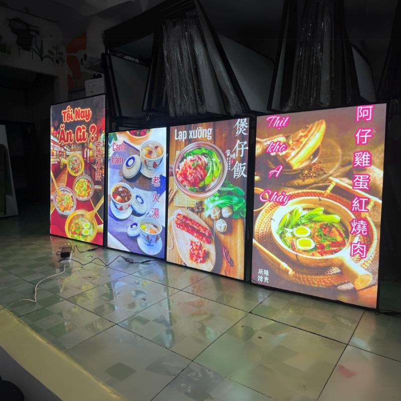 Tranh điện siêu mỏng mặt kính cường lực được trưng bày, nổi bật với vẻ sang trọng, bền bỉ và dễ vệ sinh