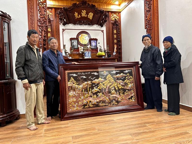 TOP 30+ mẫu tranh đồng đẹp, độc đáo, ấn tượng và ý nghĩa 2025 14 Tranh Vinh Quy Bái Tổ bằng đồng