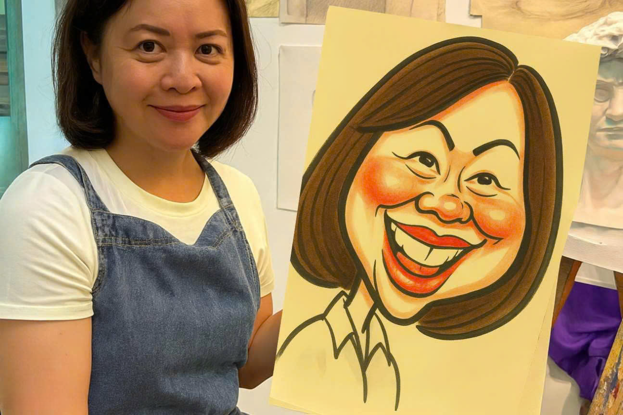 Tranh biếm hoạ xu hướng quà tặng độc đáo - Bảng giá mới 2025 7 z7173829571739 5f9658400c01f283a203ec42da72dd65 Photoroom