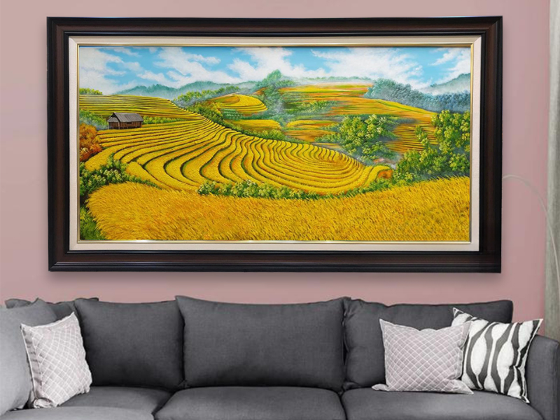 Cảnh sắc Hoàng Su Phì ấm áp, mộc mạc với khói lam chiều từ mái nhà sàn xen giữa ruộng lúa chín vàng