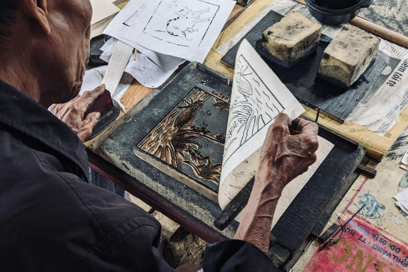 Kỹ thuật in ấn và vẽ tranh làng Sình