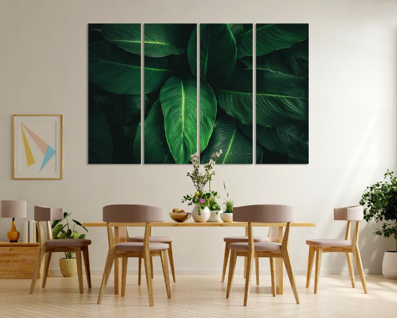 Tranh lá khổ lớn với tông xanh đậm, tạo chiều sâu thị giác mạnh mẽ cho khu vực phòng ăn hoặc phòng khách