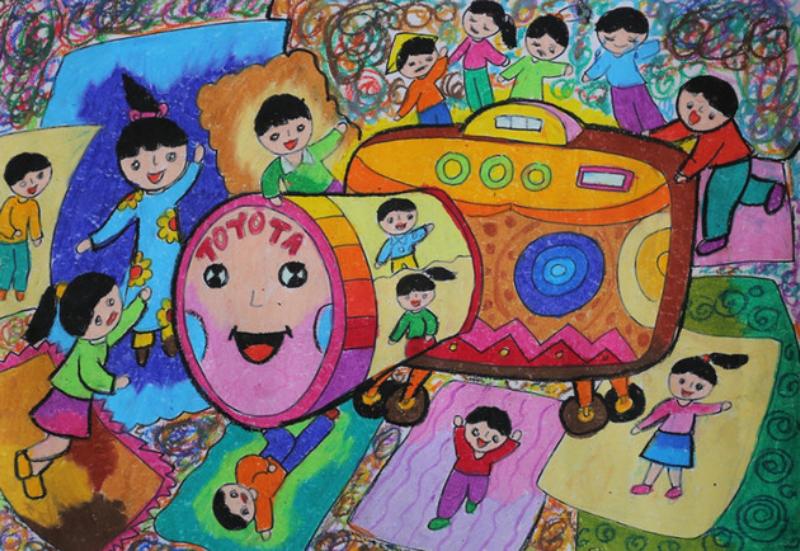 Bức tranh vẽ về ước mơ có một chiếc ô tô thần kỳ mang lại niềm vui, sự an toàn và hạnh phúc cho tất cả trẻ em – biểu tượng cho tương lai tươi sáng, nơi công nghệ phục vụ con người một cách nhân văn và đáng yêu.