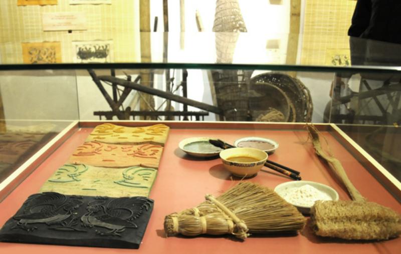 Kỹ thuật vẽ và in ấn nổi bật