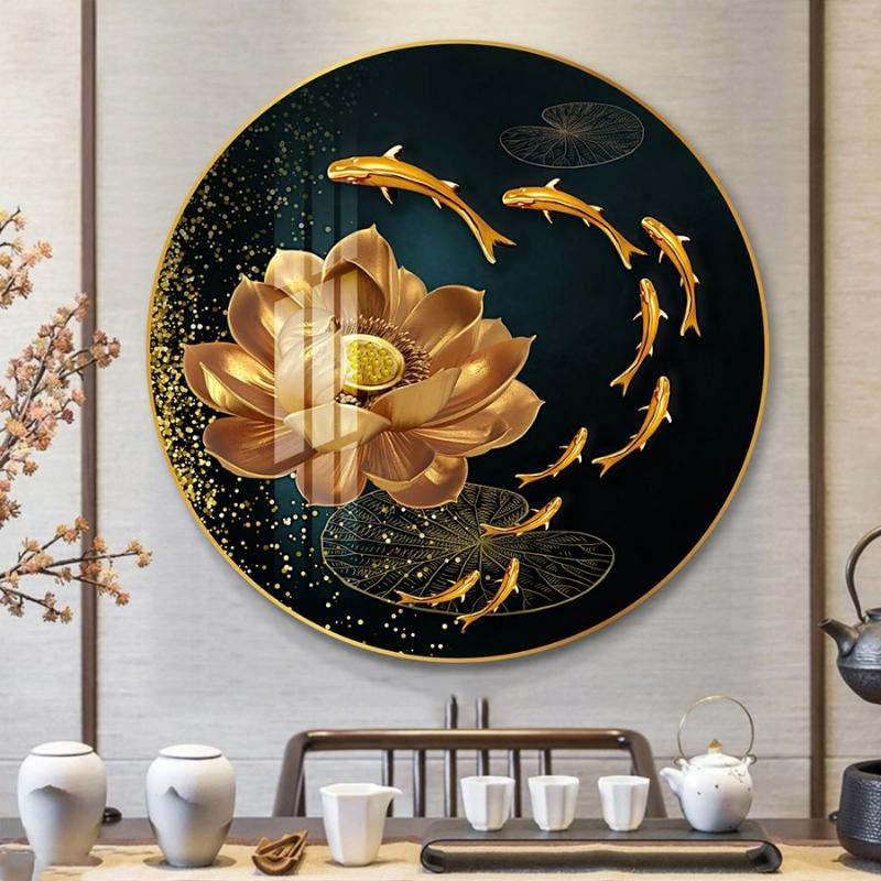 Cá chép thường được khắc họa trong các hình tượng như vượt vũ môn, hóa rồng hoặc bơi lội quần tụ, mỗi hình tượng đều mang ý nghĩa riêng