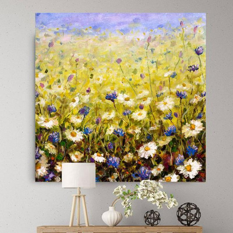 Treo tranh hoa cúc ở phòng làm việc tăng tập trung và thu hút tài lộc