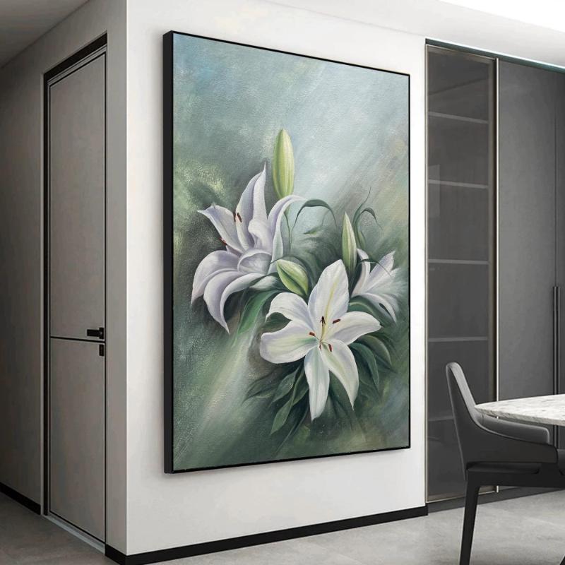 Tranh hoa ly trắng với tông màu xanh lục đậm, mang lại cảm giác tươi mới, tràn đầy sức sống và năng lượng tích cực