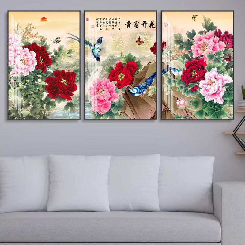 Treo tranh hoa trong nhà khơi gợi lòng hướng thiện giữ tâm trong sáng