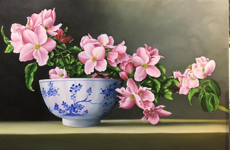 Tranh tĩnh vật hoa với kỹ thuật vẽ nổi (Impasto) tạo chiều sâu và cảm giác sống động cho cánh hoa