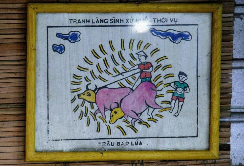 Tranh làng Sình được in khắc gỗ thủ công trên giấy dó