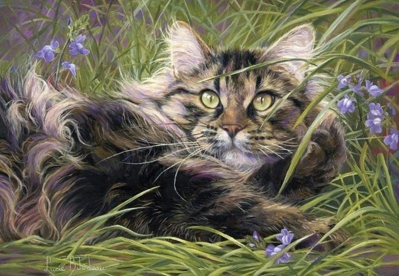 Tranh sơn dầu con mèo tả thực, khắc họa chú mèo lông xù nằm giữa thảm cỏ xanh