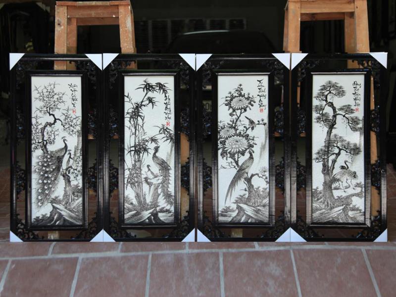 Tranh Tứ Quý trắng đen mang vẻ đẹp thanh lịch phù hợp với gia chủ mệnh Mộc và mệnh Hỏa