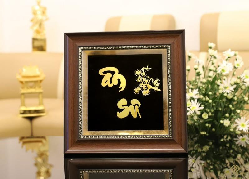 Tranh Thư Pháp Ân Sư – Món quà tri ân thầy cô đầy ý nghĩa 4 Tranh thư pháp ân sư mạ vàng