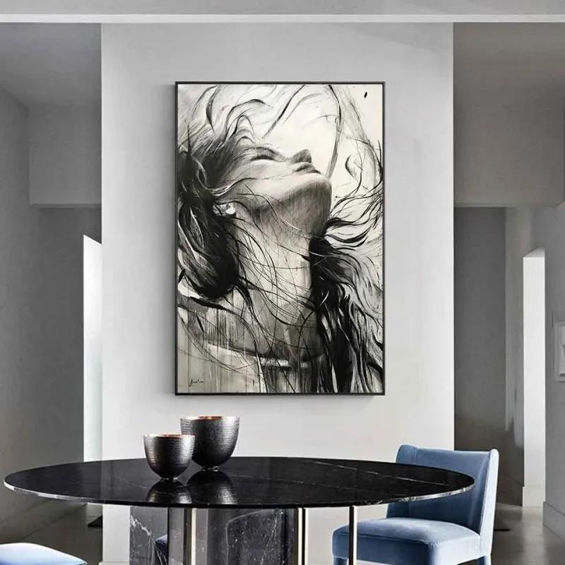 Khoảnh khắc cảm xúc thăng hoa được ghi lại bằng sức hút của hai gam màu cổ điển.