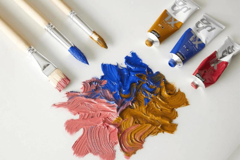 Màu vẽ chất lượng là yếu tố quyết định độ bền và sắc độ của một bức tranh sơn dầu đẹp