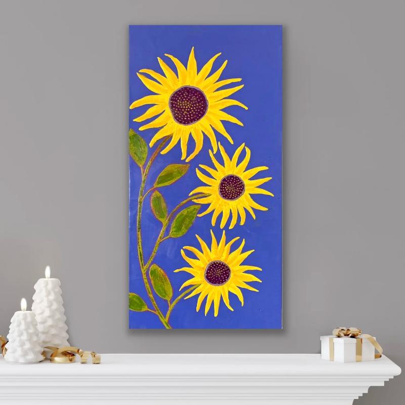 Tranh hoa hướng dương khổ đứng thanh mảnh, rất phù hợp với không gian văn phòng hoặc các góc tường hẹp