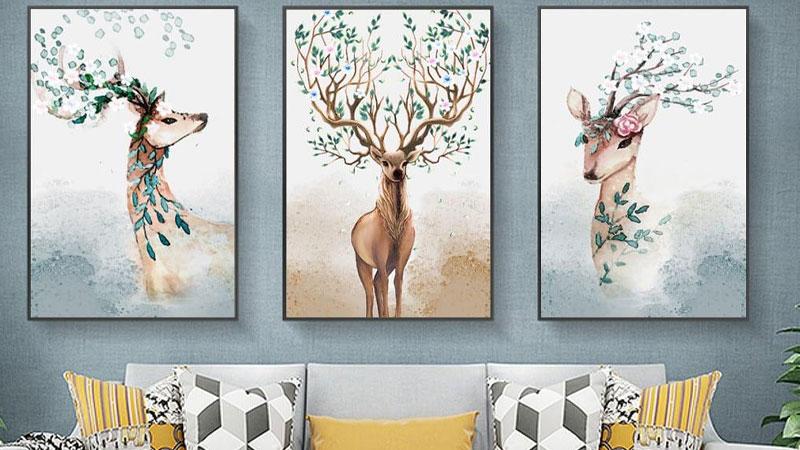Top những bức tranh nai phong thủy đẹp, biểu tượng tài lộc 10 Bộ ba tranh nai và lá cây, mang ý nghĩa sức sống và sự sinh sôi, phát triển