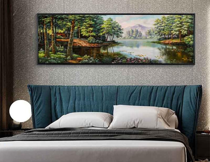 Tranh phong cảnh thiên nhiên, với tông màu lạnh giúp tạo không gian sang trọng, dễ phối đồ nội thất