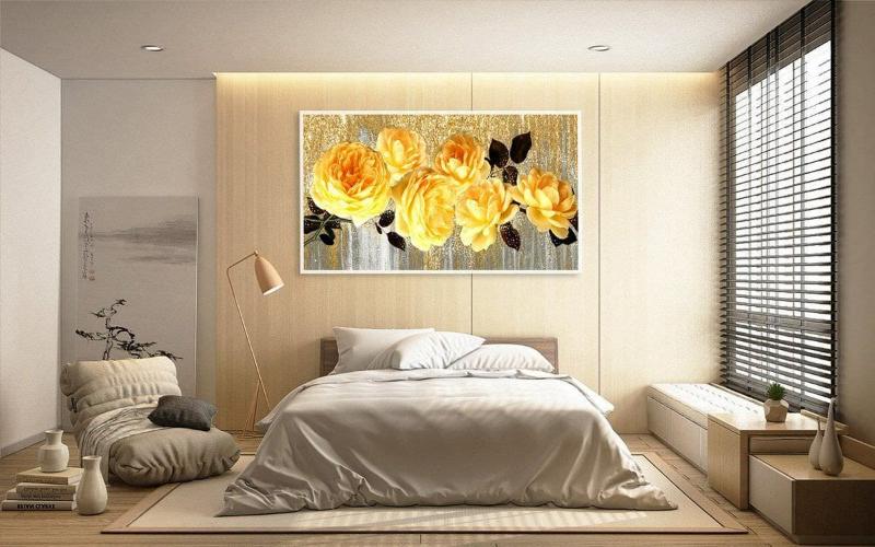 Tranh hoa hồng vàng lấp lánh, một lựa chọn ấm áp và lãng mạn cho phòng ngủ