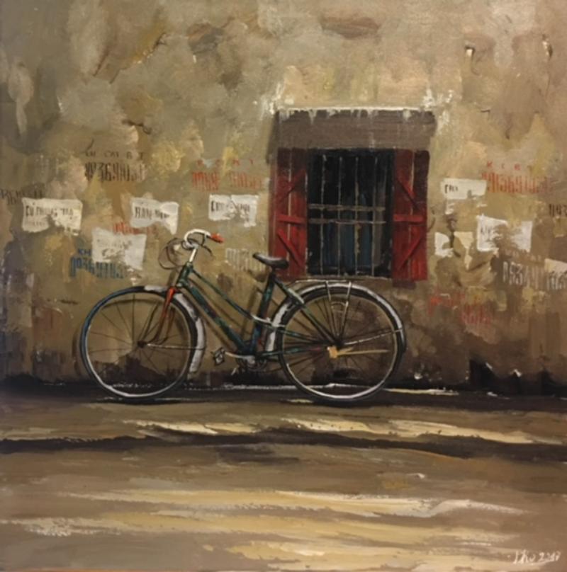 Tranh xe đạp – Vẻ đẹp hoài niệm và mộc mạc trong nghệ thuật 10 Tranh sơn dầu với gam màu ấm nhấn mạnh sự bền bỉ, mộc mạc của chiếc xe giữa dòng chảy thời gian