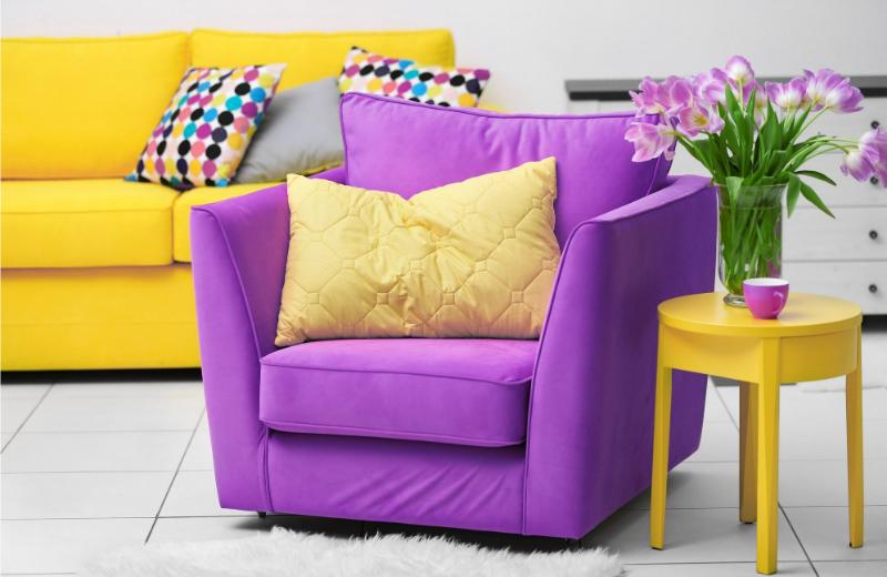 Cặp màu tương phản vàng - tím 