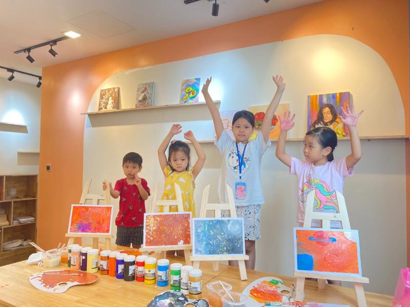 Học vẽ cơ bản không chỉ dành cho những người có năng khiếu, mà phù hợp với mọi đối tượng muốn tiếp cận nghệ thuật.