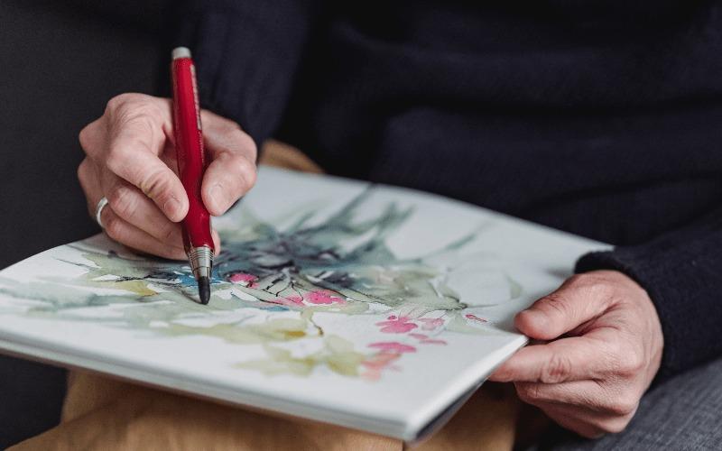 Sai lầm là một phần tự nhiên trong quá trình học vẽ và cần được chấp nhận để tiến bộ nhanh hơn