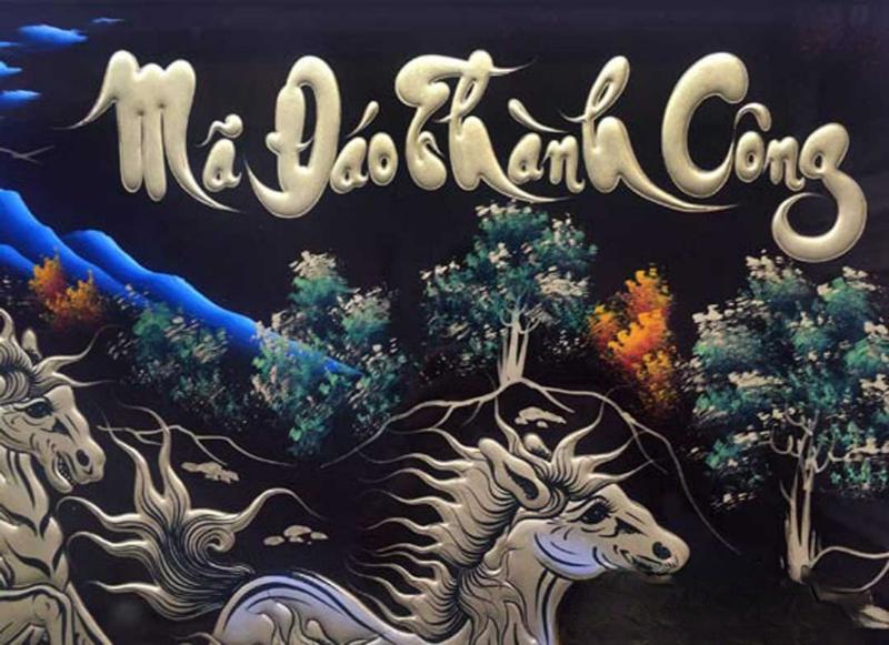 Tranh sơn mài Mã Đáo Thành Công