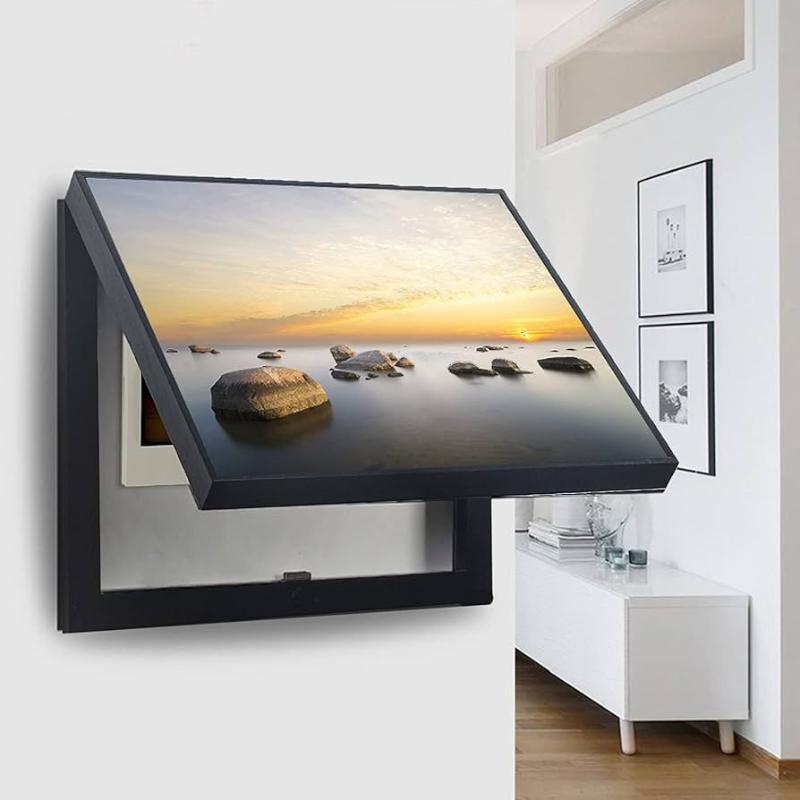 Tranh che ổ điện - Giải pháp đẹp, an toàn cho không gian 11 Che kín ổ điện với tranh phong cảnh, mang lại sự bình yên, hài hòa cho không gian.