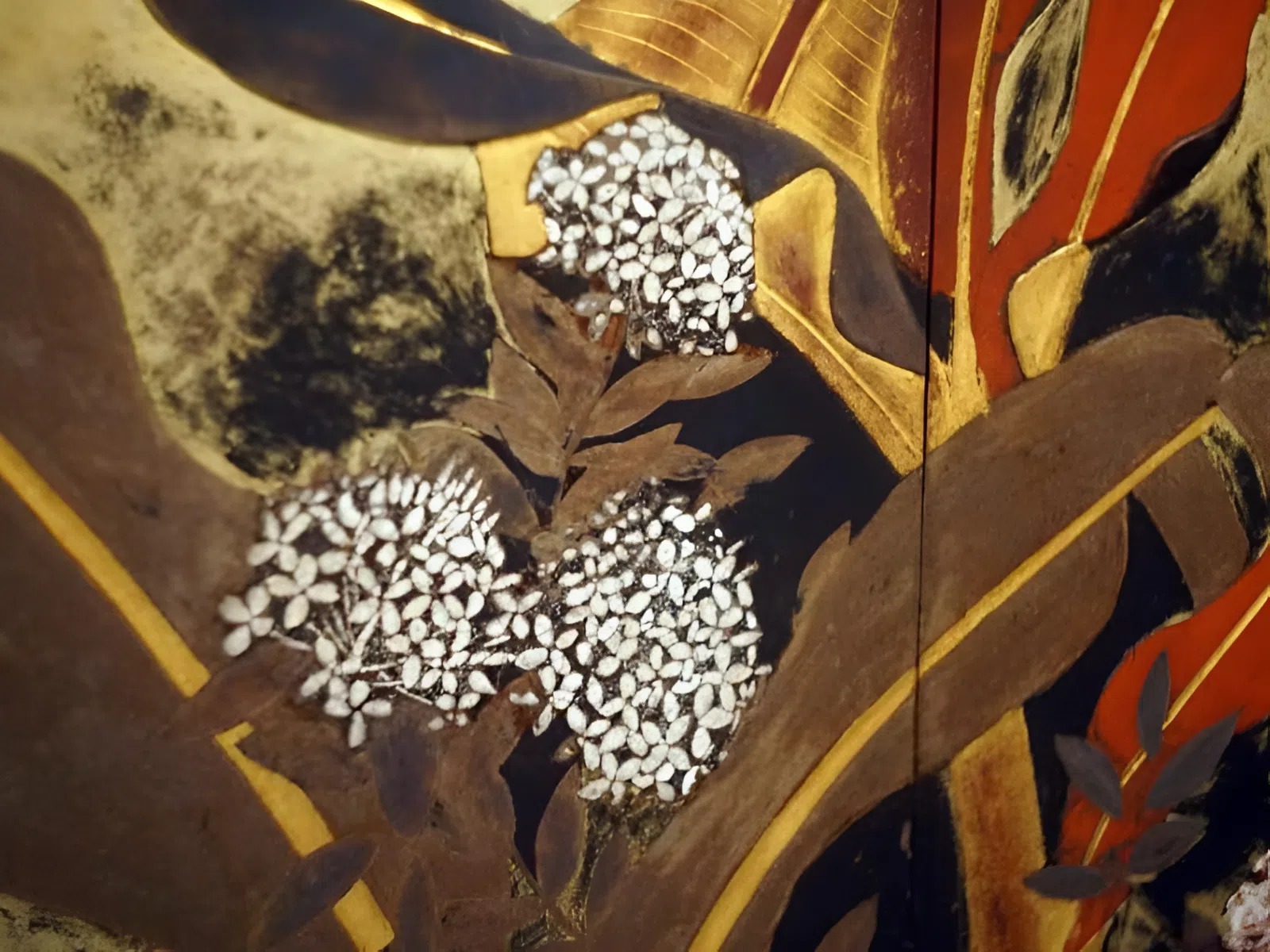 tranh son mai doc mung