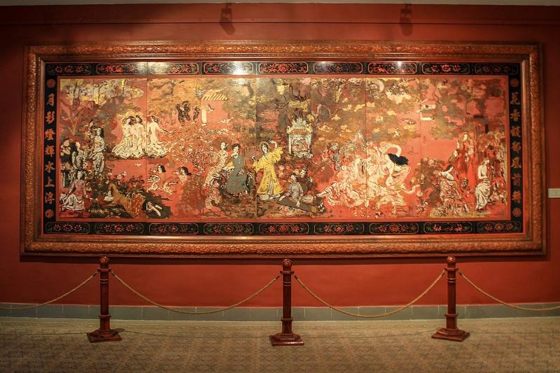 Ấn tượng bức tranh sơn mài Vườn Xuân Trung Nam Bắc 2 Tranh sơn mài Vườn Xuân Trung Nam Bắc - một biểu tượng đặc sắc của hội họa Việt Nam hiện đại.