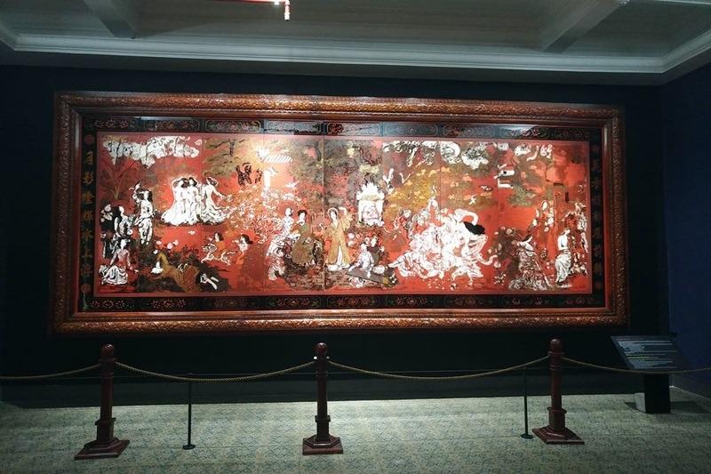 Ấn tượng bức tranh sơn mài Vườn Xuân Trung Nam Bắc 6 Bức tranh được UBND TP.HCM mua lại vào năm 1991 với giá 100.000 USD để bảo tồn di sản nghệ thuật.