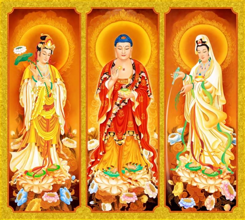 Tranh gỗ, mạ vàng hoặc composite mang đến cảm giác sang trọng, quyền uy, phù hợp với các không gian tôn nghiêm.