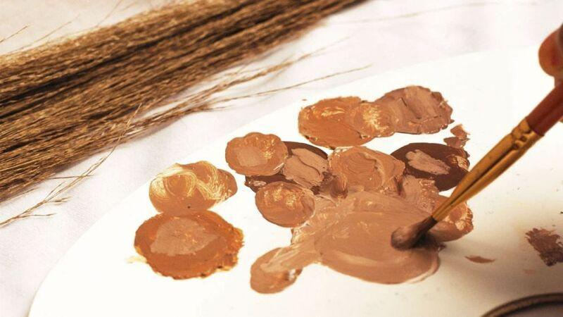 Đặc điểm pha màu nâu đơn giản